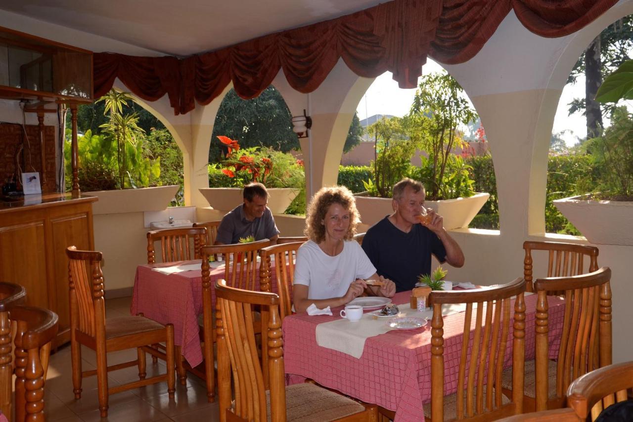 Sunset Hotel Entebbe Eksteriør bilde